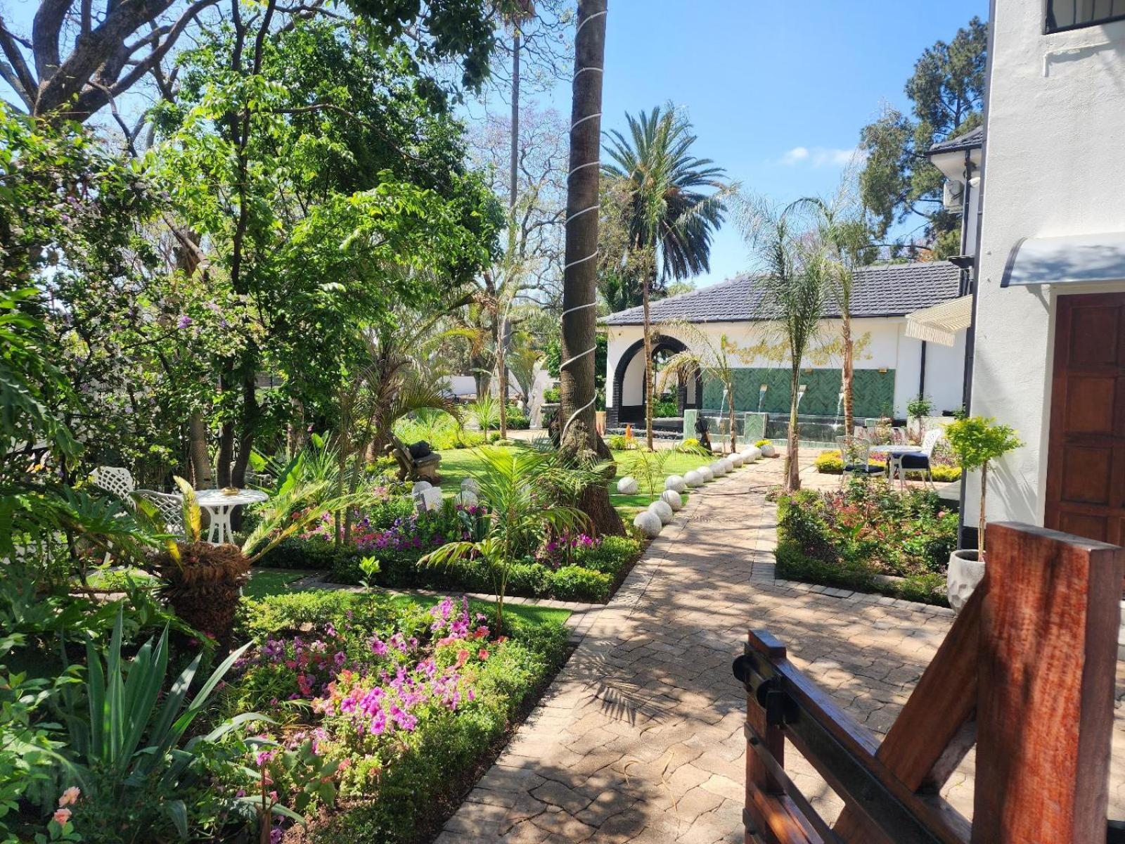 C'Est La Vie Boutique Hotel Witbank Exterior photo